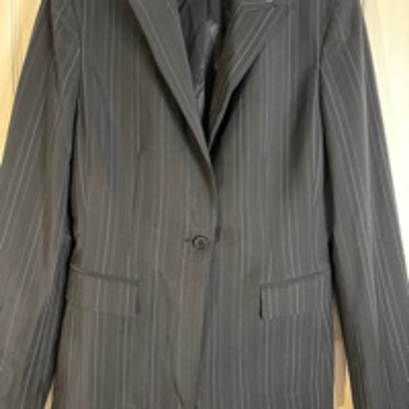 Women's Elie Tahari Blazer Size Unspecified Black Pinstripe(420T) - Picture 2 of 10